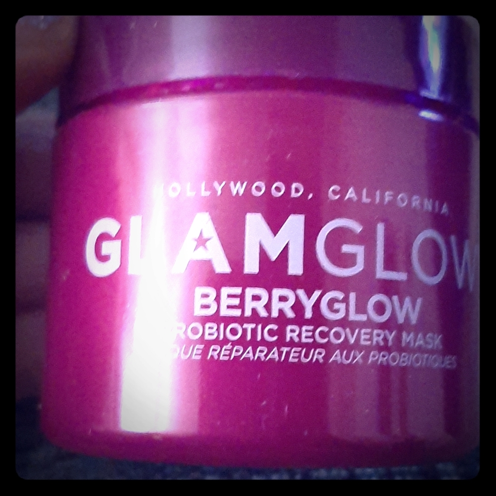 GLAMGLOW probiotic mask